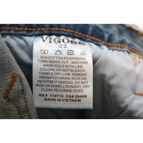 Vigoss Marley Distressed Midrise Cuffed Capri Light Wash Plus Size 22 H14763 - Picture 12 of 14